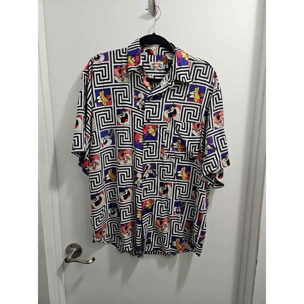 Vintage Warner Bros. Studio Store-Looney Tunes Button-up Shirt 100% Rayon Size M